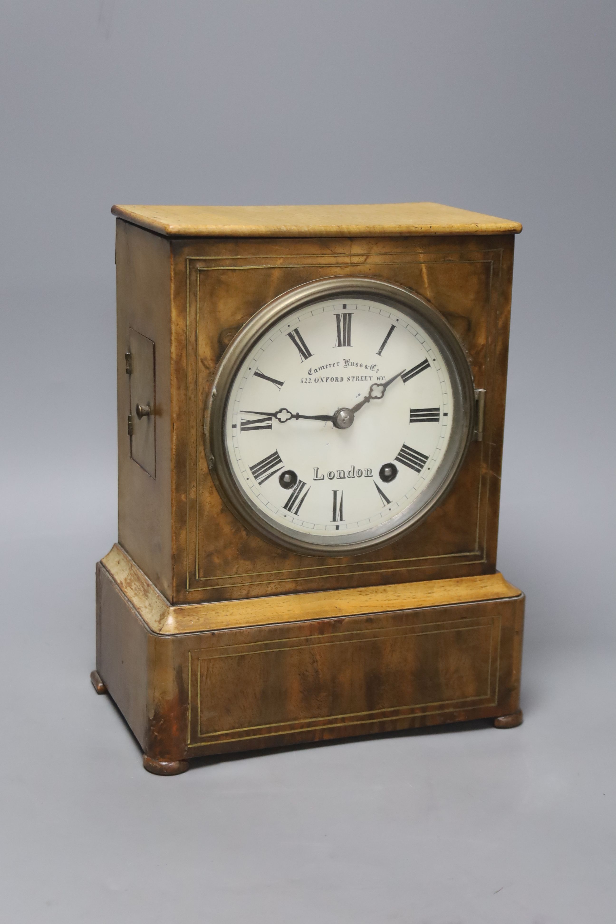 A 19th century Camerer, Kuss Tritschler & Co brass inlaid walnut mantel clock, with key and pendulum, height 29.5cm